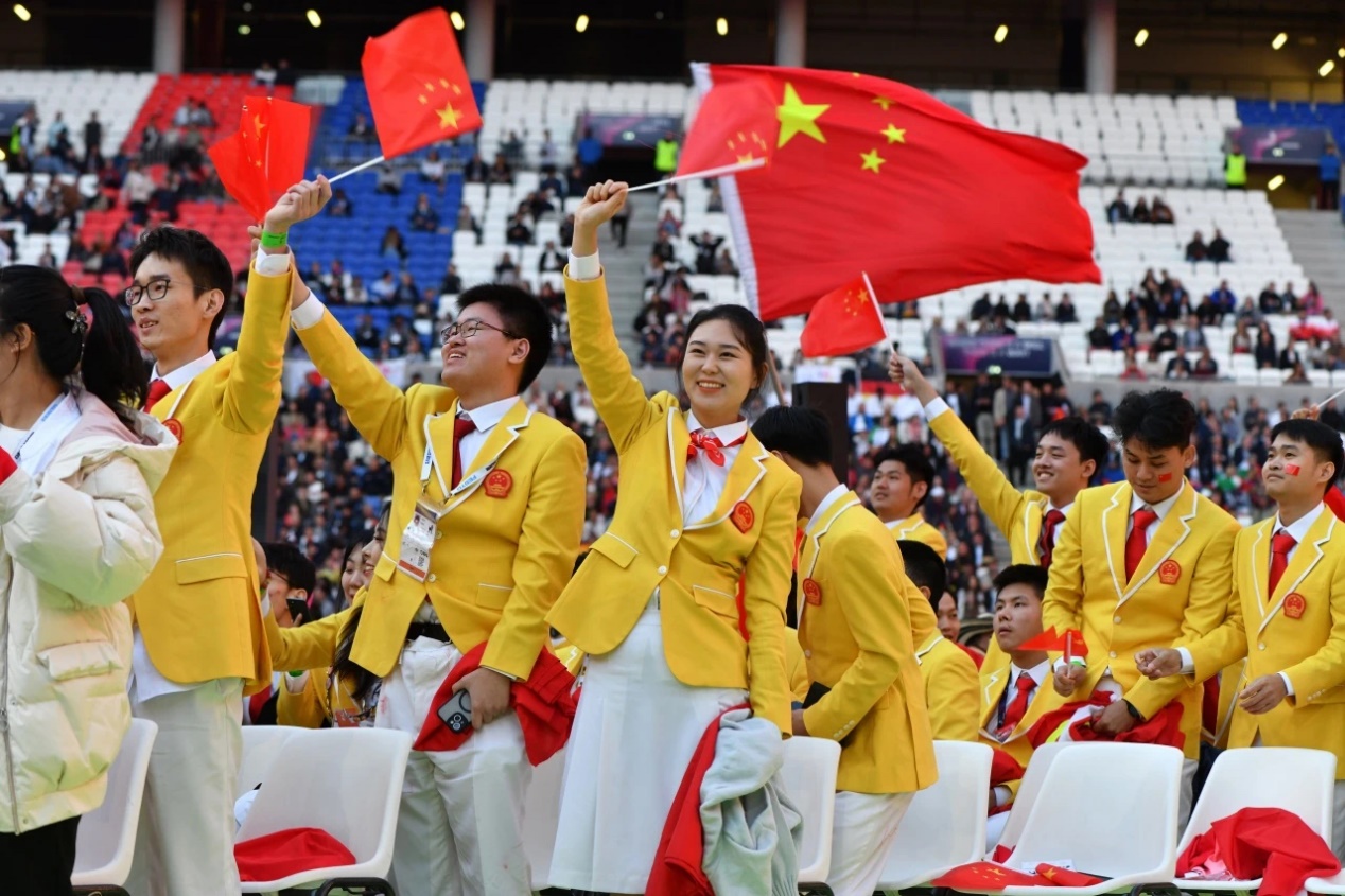 立邦祝贺中国选手在第47届世界技能大赛中获得“油漆与装饰”项目冠军